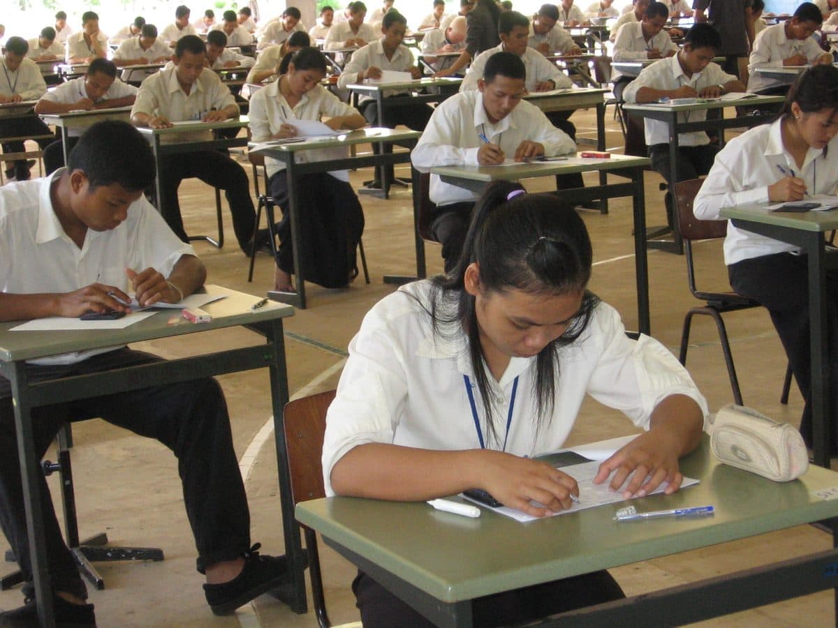تقييمات النماذج اللغوية (LLM Evals)